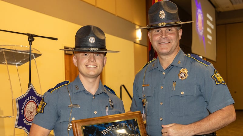 Arkanasas State Police Ranks Arkansas State Troopers and staff awarded honors at annual banquet