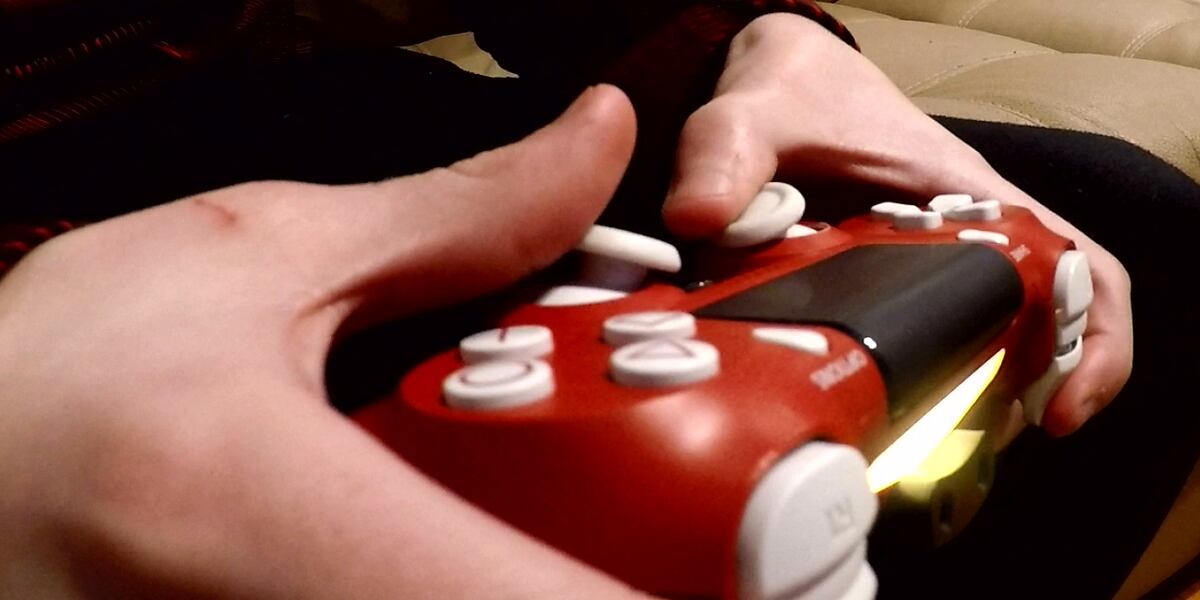 How Parents See A Controller Keeping your child safe: Do’s and Don’ts for parents of gamers