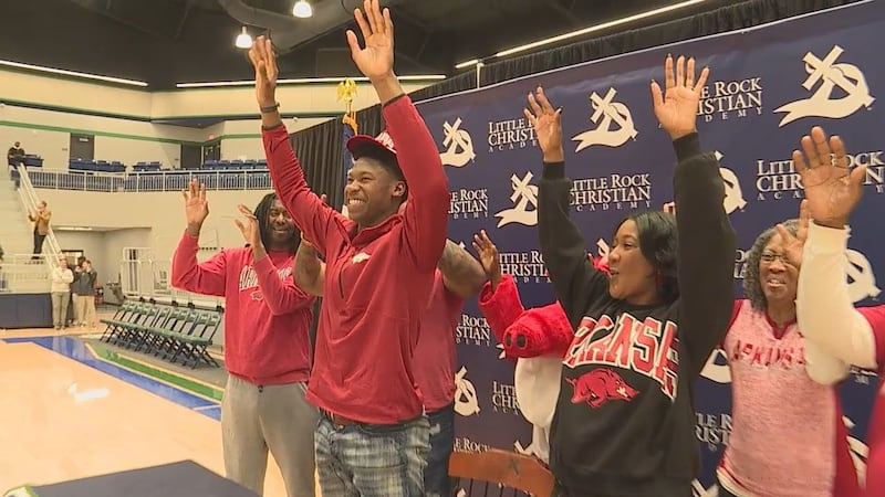 Little Rock Christian standout and five-star prospect JJ Andrews signed with Arkansas men's...