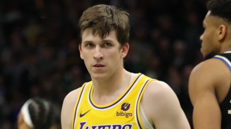 Reaves' triple-double, tiebreaking 3 helps rally Lakers past Bucks in 2OTs without LeBron James