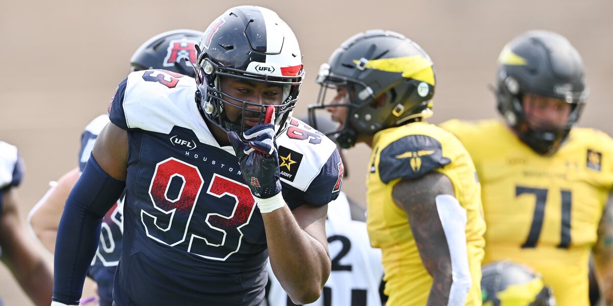 Red Wolf Vs Razorbacks Odom forces fumble to highlight Red Wolves & Razorbacks in week 7 of UFL