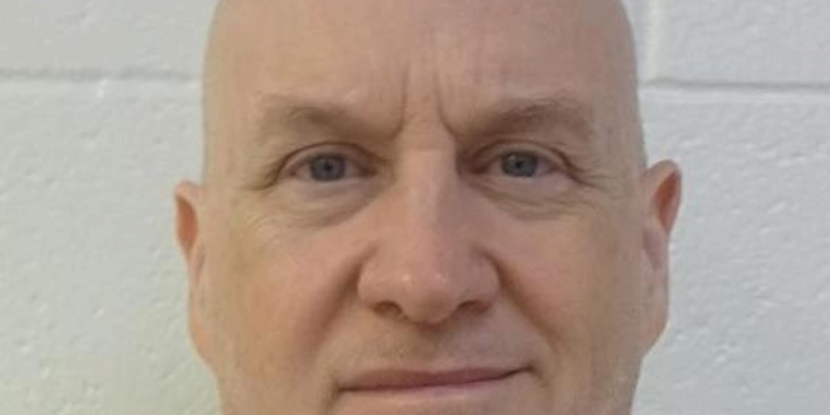 Convicted murderer escapes prison, search underway