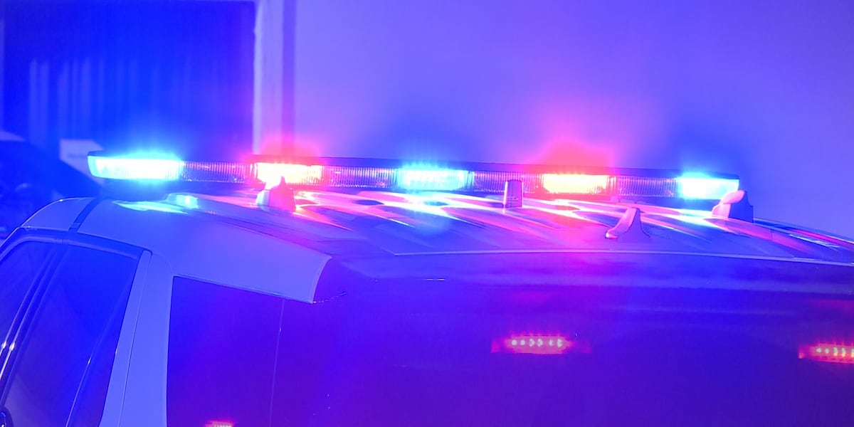 Cop Float Police: Float runs over girl’s foot during Christmas parade