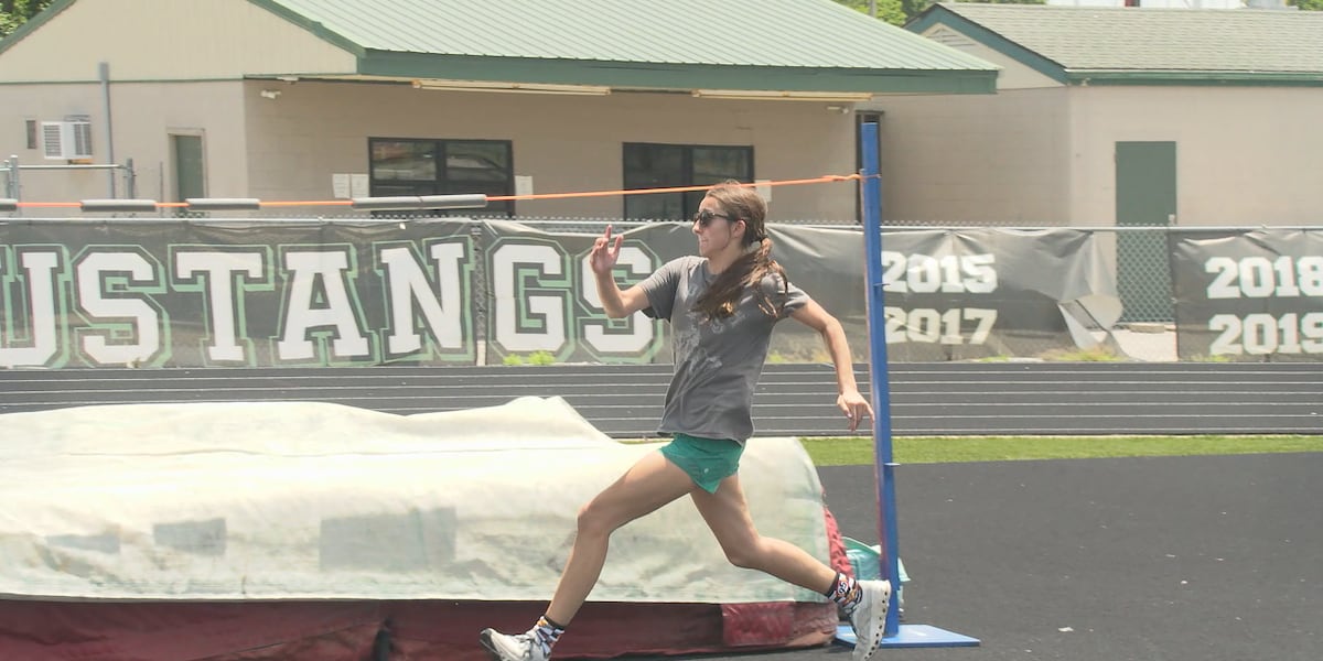 Hoxie freshman Aston Hall qualifies for New Balance Nationals